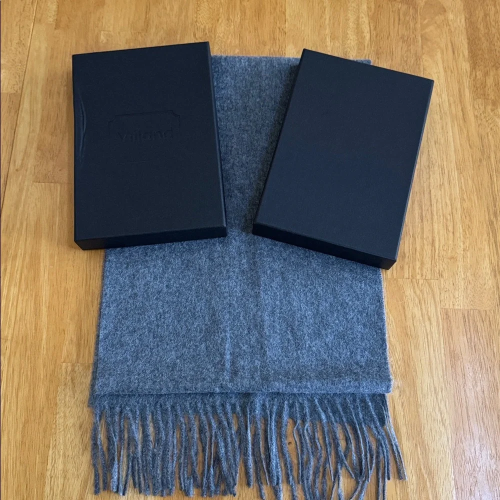 NWT Villand All Gray Men's Scarf Cashmere Super Soft